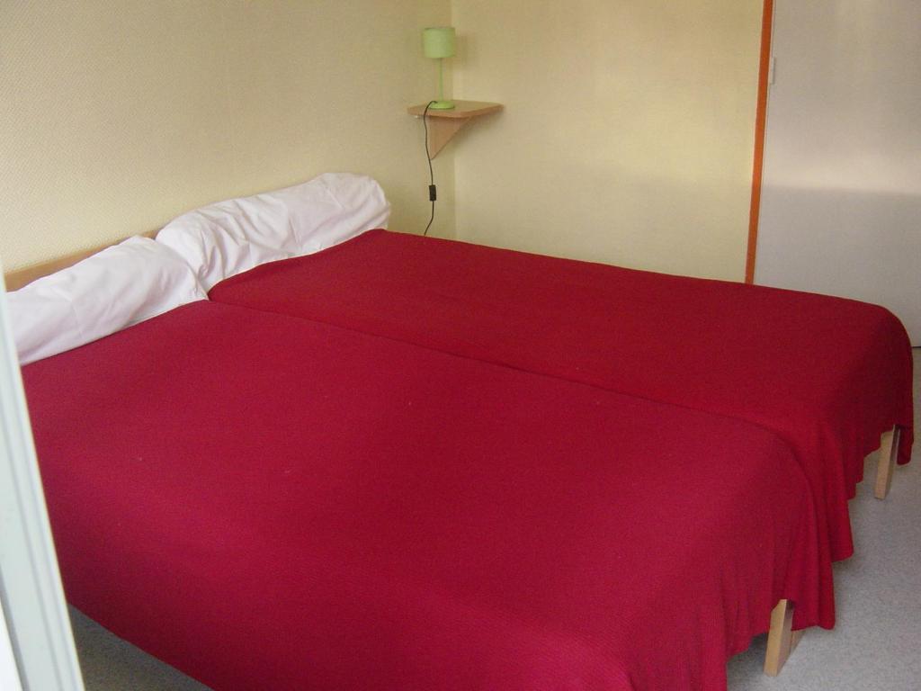 Les Chambres Et Studios Camping Parc De Paletes سانت-غيرونز الغرفة الصورة